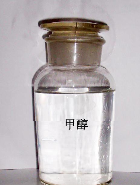  甲醇廠家的小編今天與您一起了解環(huán)保甲醇產(chǎn)品相關(guān)的介紹！劣質(zhì)煤很容易制成甲醇，很普通的煤制甲醇1.35噸煤可以制1噸甲醇.國內(nèi)的煤炭資源多，可以從二氧化碳中再生出甲醇來增值，再利用二氧化碳氫化來增值。