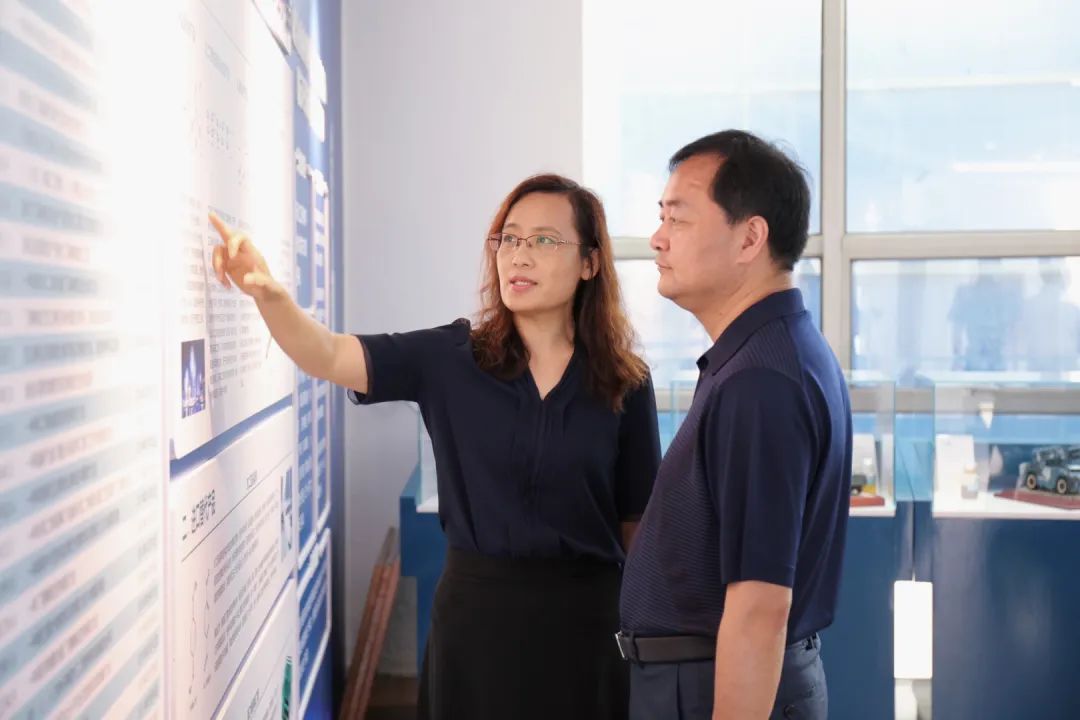 天元航材與湖北遠(yuǎn)安縣政府簽署25000噸/年航天先進(jìn)新材料項(xiàng)目合作協(xié)議